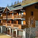 Pierre & Les De Solaise Lejlighedshotel 2*