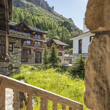 Pierre & Les De Solaise Aparthotel Val-dʼIsère