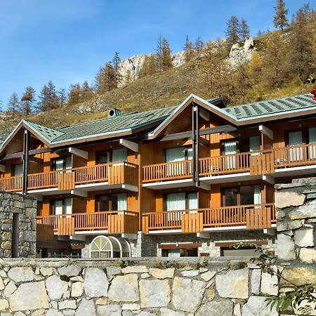 Pierre & Les De Solaise 2* Val-dʼIsère